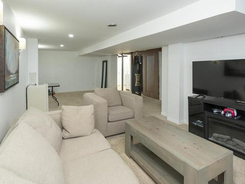 2146 Begin Street E, Thunder Bay, ON 