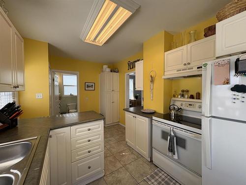 523 First Street E, Fort Frances, ON - Indoor Photo Showing Kitchen