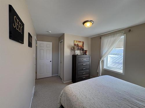 523 First Street E, Fort Frances, ON - Indoor Photo Showing Bedroom
