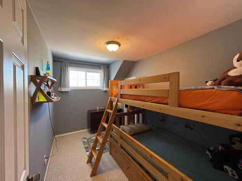 523 First Street E, Fort Frances, ON - Indoor Photo Showing Bedroom