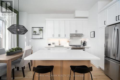 53 Wood Street E, Hamilton, ON - Indoor Photo Showing Kitchen With Upgraded Kitchen