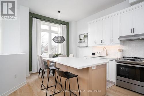 53 Wood Street E, Hamilton, ON - Indoor Photo Showing Kitchen With Upgraded Kitchen