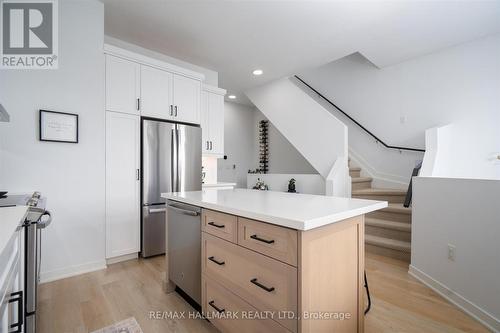 53 Wood Street E, Hamilton, ON - Indoor Photo Showing Kitchen