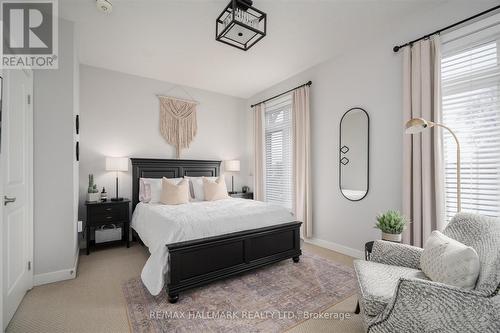 53 Wood Street E, Hamilton, ON - Indoor Photo Showing Bedroom