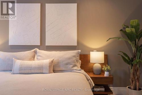 164A Lakeshore Road, St. Catharines, ON - Indoor Photo Showing Bedroom