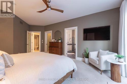 164A Lakeshore Road, St. Catharines, ON - Indoor Photo Showing Bedroom