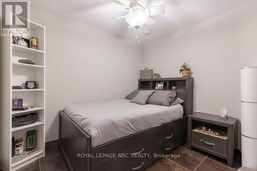 164A Lakeshore Road, St. Catharines, ON - Indoor Photo Showing Bedroom