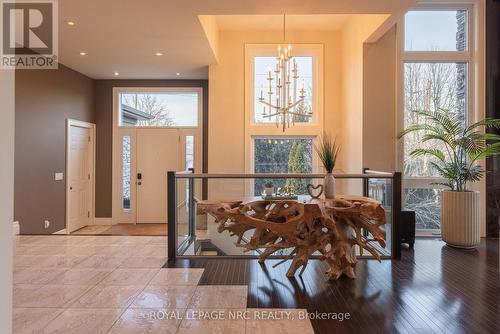 164A Lakeshore Road, St. Catharines, ON - Indoor