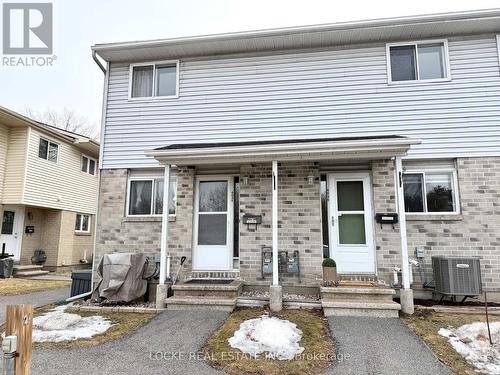 16 - 4036 EADY COURT  Ottawa, ON K1J 8X6