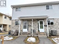 16 - 4036 EADY COURT  Ottawa, ON K1J 8X6