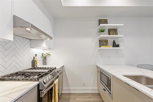 407-1114 Samar Cres, Langford, BC - Indoor Photo Showing Kitchen