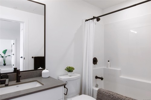 501-1114 Samar Cres, Langford, BC - Indoor Photo Showing Bathroom