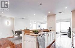 2202 - 30 WELLINGTON STREET E Toronto, ON M5E 1S3