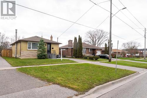 767 Phillip Murray Avenue, Oshawa, ON - Outdoor