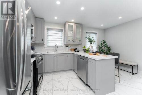 767 Phillip Murray Avenue, Oshawa, ON - Indoor Photo Showing Kitchen