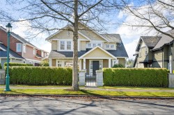 789 Memorial Ave Qualicum Beach, BC V9K 2T4