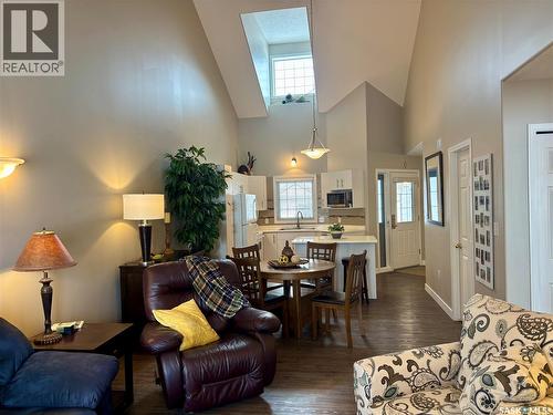 66 Eagle View Way, Elk Ridge, SK - Indoor Photo Showing Living Room