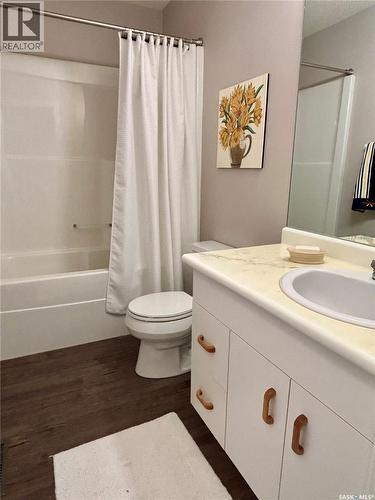 66 Eagle View Way, Elk Ridge, SK - Indoor Photo Showing Bathroom