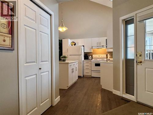 66 Eagle View Way, Elk Ridge, SK - Indoor Photo Showing Kitchen