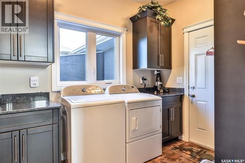 200 Clubhouse Boulevard E, Warman, SK - Indoor Photo Showing Laundry Room