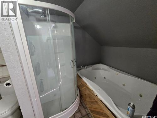 107 Van Horne Street, Windthorst, SK - Indoor Photo Showing Bathroom