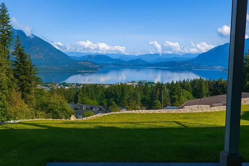 1021 17 Avenue  Salmon Arm, BC V1E 2G2