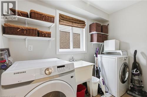 Laundry area featuring independent washer and dryer - 84 Duncairn Crescent, Hamilton, ON - Indoor Photo Showing Laundry Room