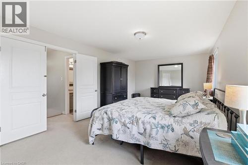 Bedroom with light colored carpet - 84 Duncairn Crescent, Hamilton, ON - Indoor Photo Showing Bedroom