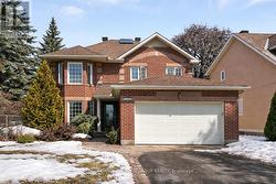 6109 SILVERBIRCH STREET Ottawa, ON K1W 1C5
