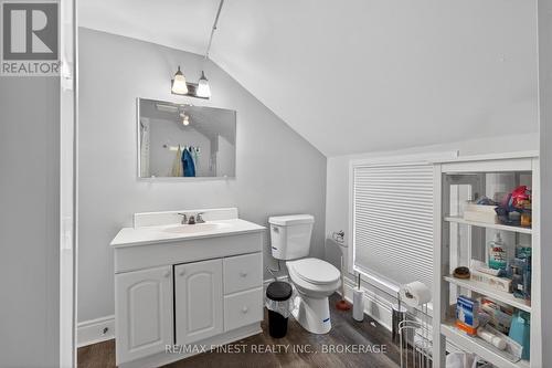 255-257 Earl Street, Kingston (Central City East), ON - Indoor Photo Showing Bathroom