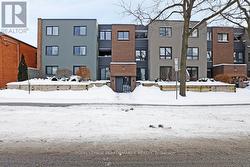 2D - 142 WAVERLEY STREET  Ottawa, ON K2P 0V4