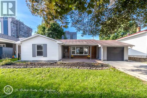 3336 Kodiak Street, Ottawa, ON - Outdoor With Facade