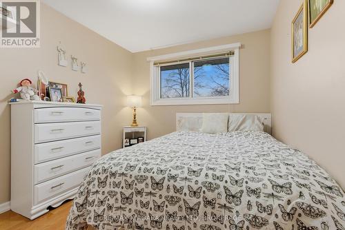57 Meredith Drive, St. Catharines (Carlton/Bunting), ON - Indoor Photo Showing Bedroom