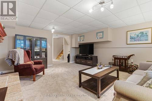 57 Meredith Drive, St. Catharines (Carlton/Bunting), ON - Indoor Photo Showing Living Room