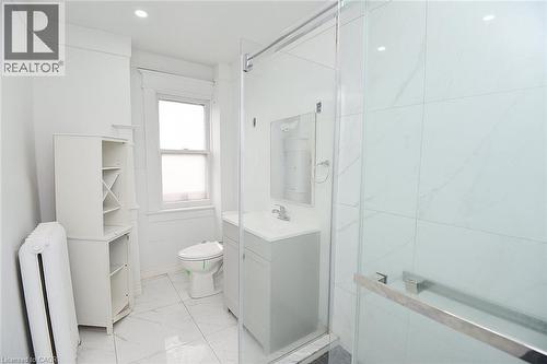 103 Sherman Avenue S, Hamilton, ON - Indoor Photo Showing Bathroom