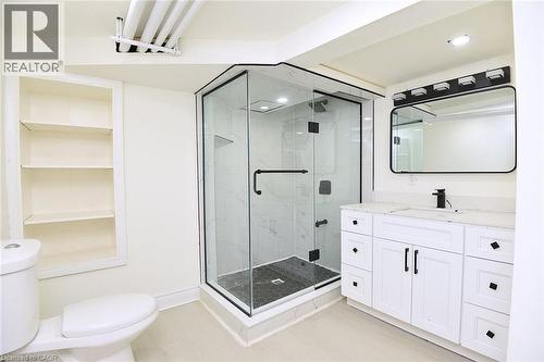 103 Sherman Avenue S, Hamilton, ON - Indoor Photo Showing Bathroom