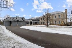14571 WARDEN AVENUE Whitchurch-Stouffville, ON L4A 3V7