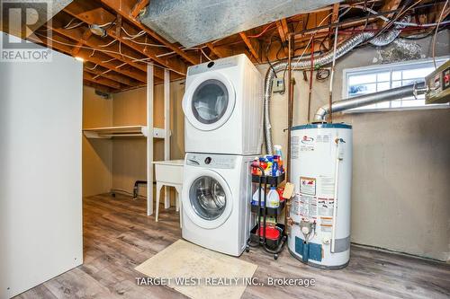 1443 Saginaw Crescent, Mississauga, ON - Indoor Photo Showing Laundry Room