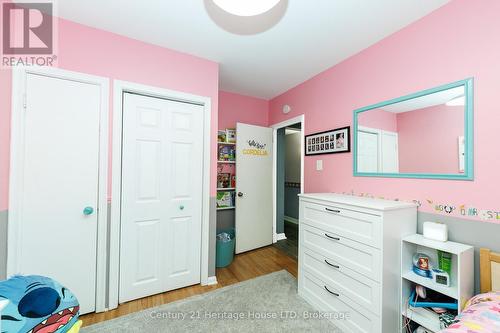 Bedroom 2 - 211 Grantham Avenue, St. Catharines (Facer), ON - Indoor Photo Showing Bedroom