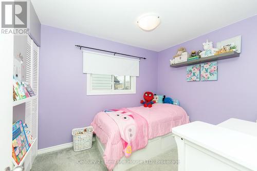 Bedroom 3 - 211 Grantham Avenue, St. Catharines (Facer), ON - Indoor Photo Showing Bedroom
