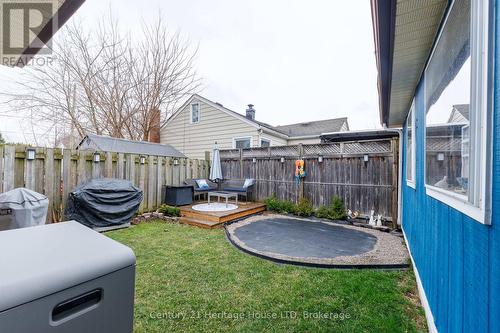 Fully Fenced Yard - 211 Grantham Avenue, St. Catharines (Facer), ON - Outdoor With Deck Patio Veranda With Exterior