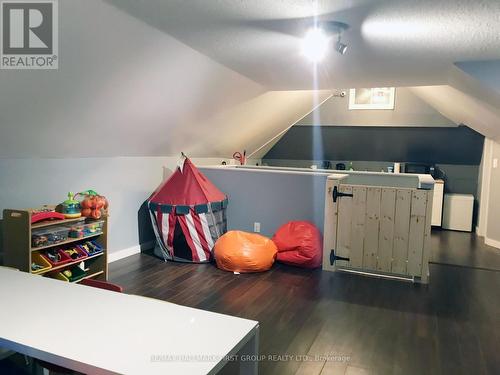 32 Elgin Street E, Oshawa, ON 