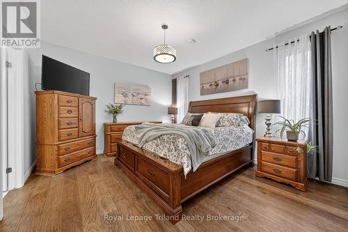 Primary Bedroom - 46 Colin Avenue, Tillsonburg, ON - Indoor Photo Showing Bedroom