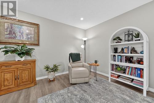 Family Room - 46 Colin Avenue, Tillsonburg, ON - Indoor