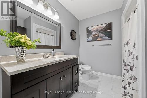 Lower Bathroom - 46 Colin Avenue, Tillsonburg, ON - Indoor Photo Showing Bathroom