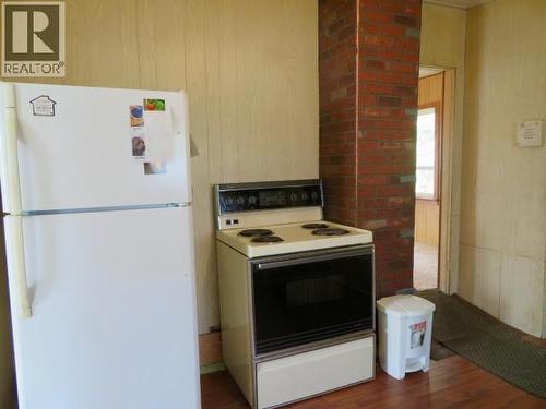 4856 Joyce Ave, Powell River, BC - Indoor Photo Showing Kitchen