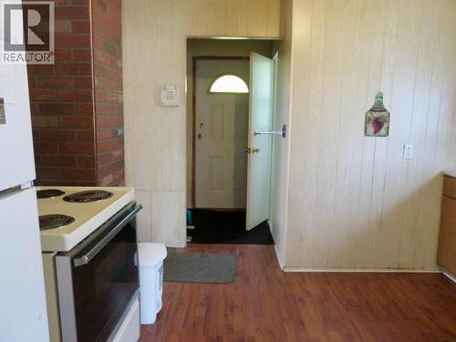 4856 Joyce Ave, Powell River, BC - Indoor Photo Showing Kitchen