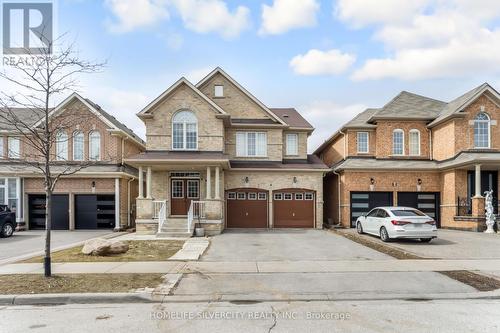 4 FOSSIL STREET  Brampton, ON L6P 3G6