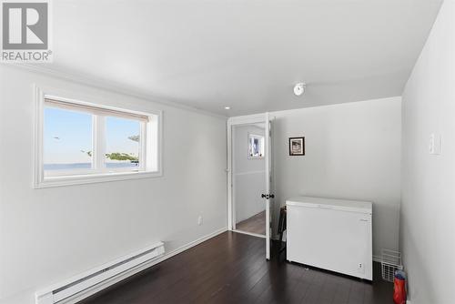 67 Jr Smallwood Boulevard, Gambo, NL - Indoor Photo Showing Other Room