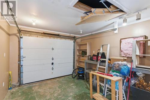 67 Jr Smallwood Boulevard, Gambo, NL - Indoor Photo Showing Garage